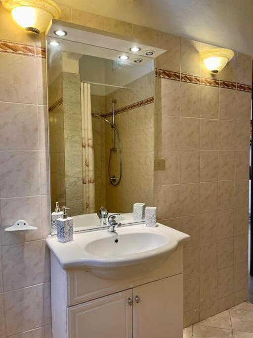 דירות לה ספציה Casa Di Olly מראה חיצוני תמונה